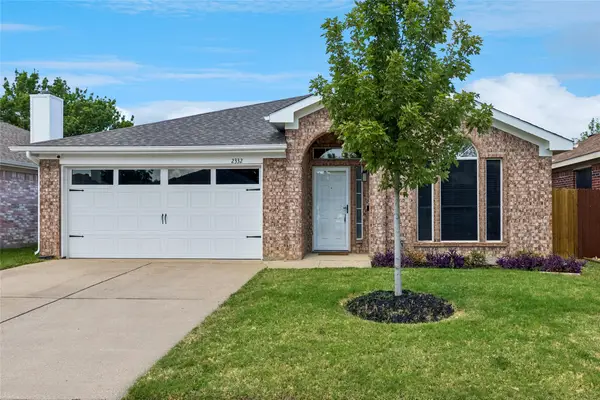 2332 Cap Rock Lane, Fort Worth, TX 76133
