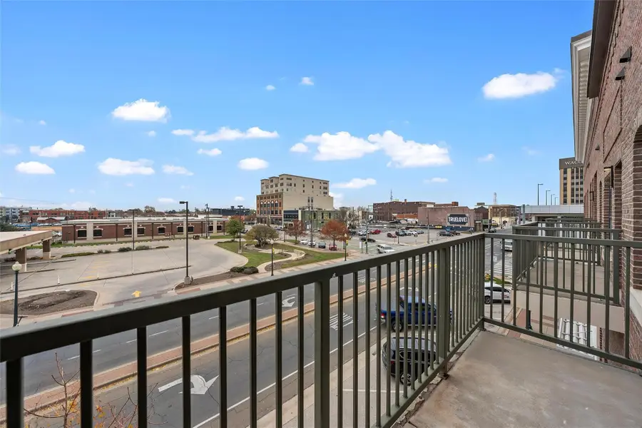 330 Austin Avenue, Waco, TX 76701 - #2