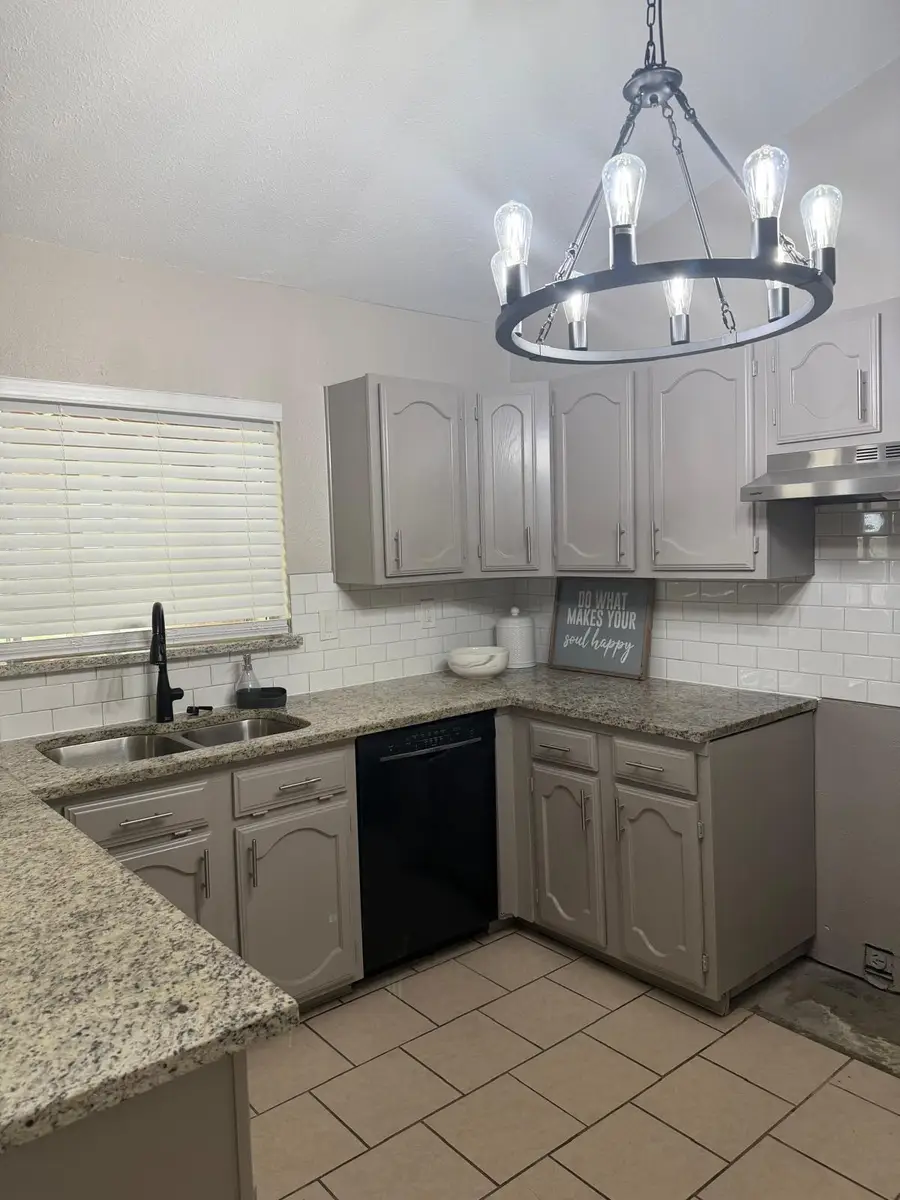 8510 Kensington Drive, Rowlett, TX 75088 - #2