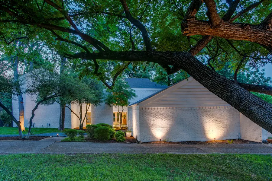 6815 Woodmark Court, Dallas, TX 75230 - #2