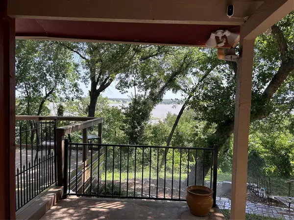 2546 Rockcliff Court, Granbury, TX 76048