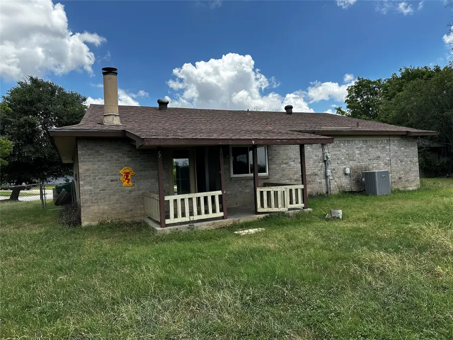 5700 Saddleback Circle, Haltom City, TX 76148 - #2