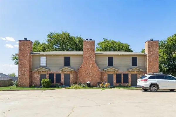 221 Cambridge Drive, Saginaw, TX 76179