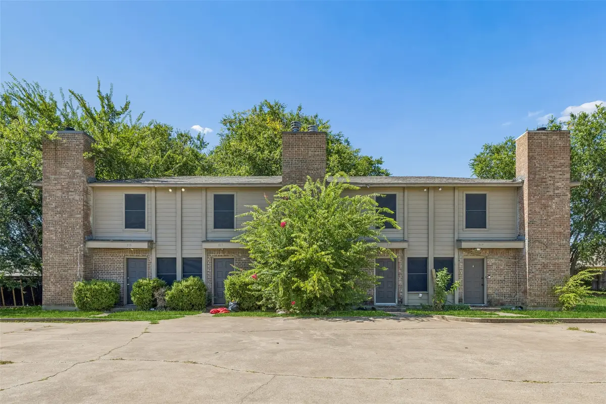 313 Cambridge Drive, Saginaw, TX 76179 - #1