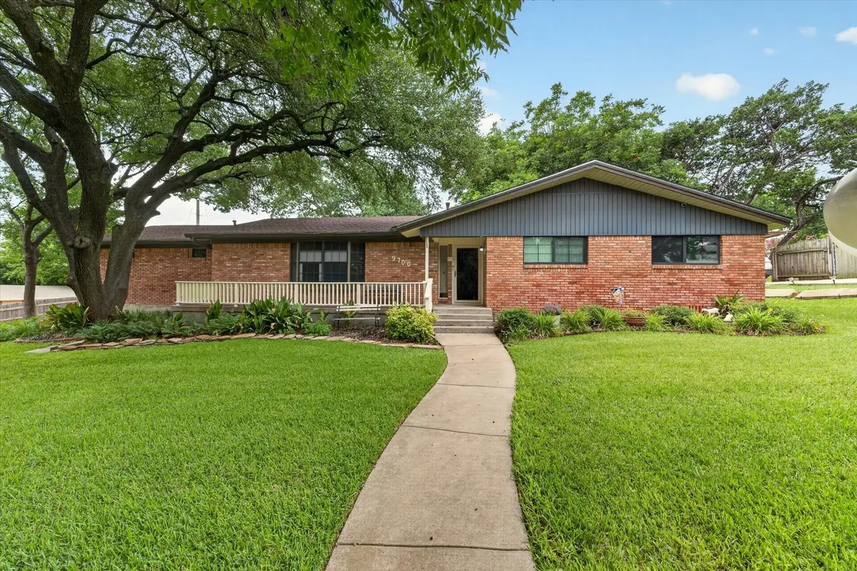 9700 Brookwood Circle, Woodway, TX 76712 - #1