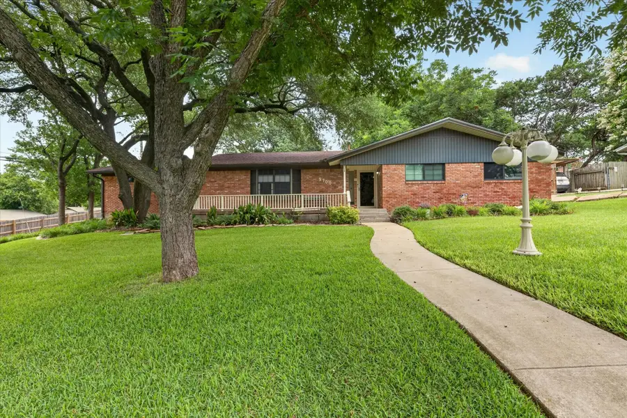 9700 Brookwood Circle, Woodway, TX 76712 - #2