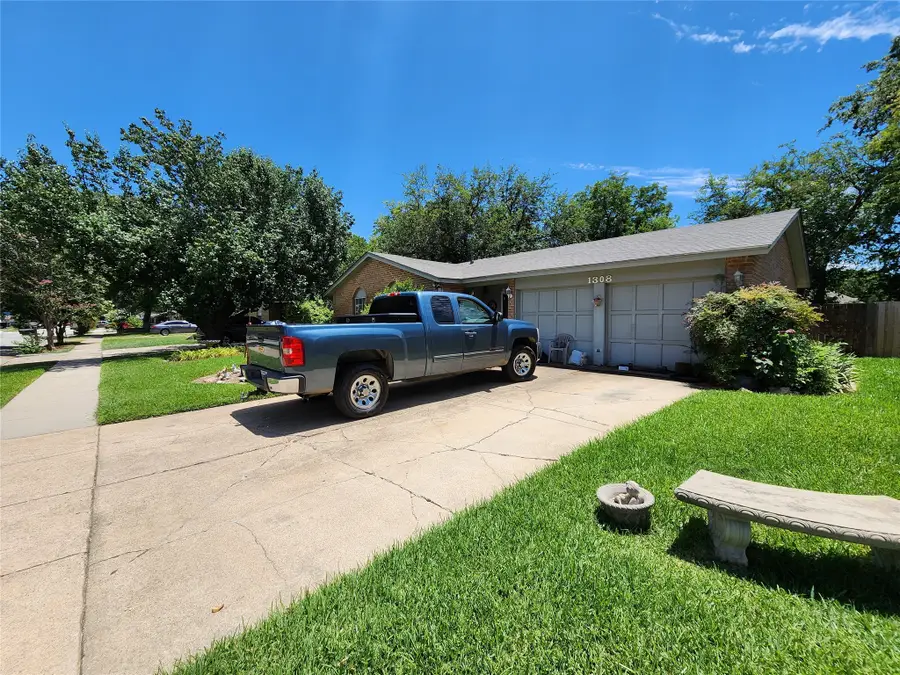 1308 Marlee Lane, Arlington, TX 76014 - #3