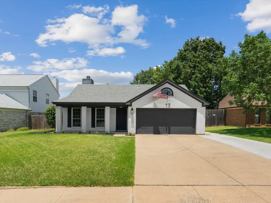 1220 Oxford Lane, Grapevine, TX 76051 - #2