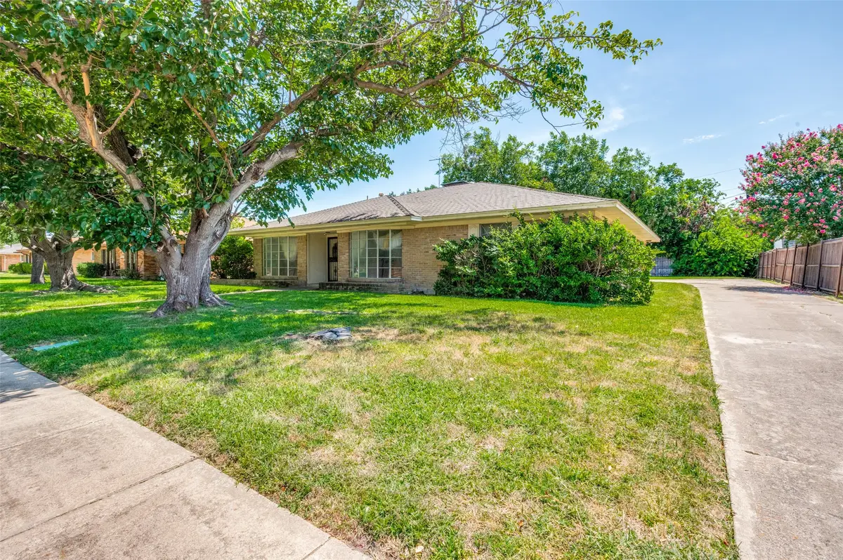 10512 Royal Chapel Drive, Dallas, TX 75229 - #1