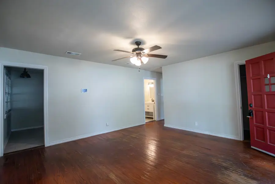 304 Roberts Avenue, Terrell, TX 75160 - #2
