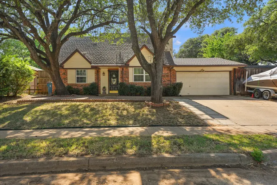 5431 Kings Manor Drive, Lake Dallas, TX 75065 - #3