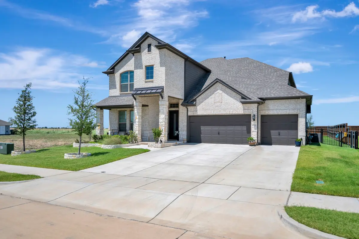 4204 Hacienda Parkway, Joshua, TX 76058 - #1