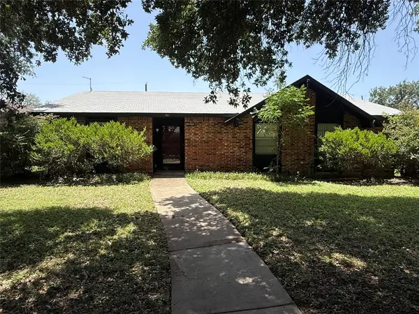 1518 Carnation Drive, Lewisville, TX 75067