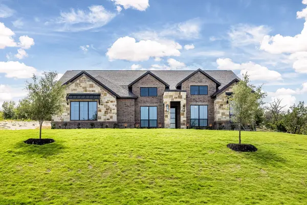 132 Oak Meadow Lane, Weatherford, TX 76085