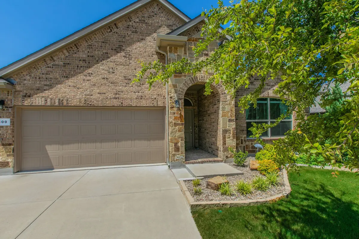 500 Smart Strike Trail, Granbury, TX 76049 - #1