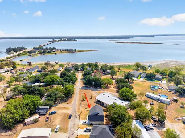 1007 Rebekah Drive, Seven Points, TX 75143