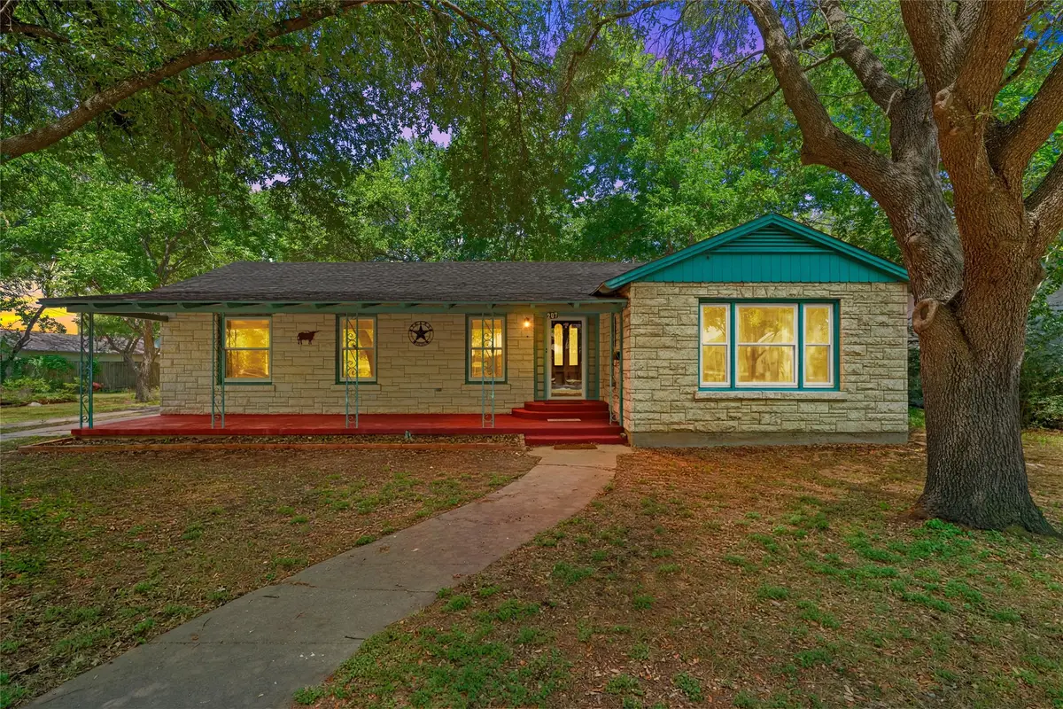 207 N Marable Street, West, TX 76691 - #1