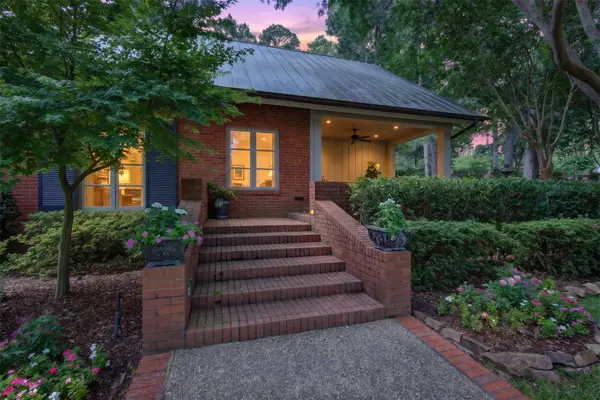 4807 Gilbert Drive, Shreveport, LA 71106