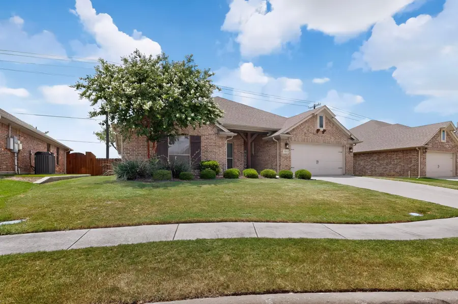 101 Loving Trail, Justin, TX 76247 - #3