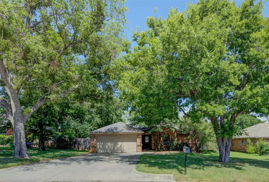 1606 N Mcdonald Avenue #B, Decatur, TX 76234 - #3