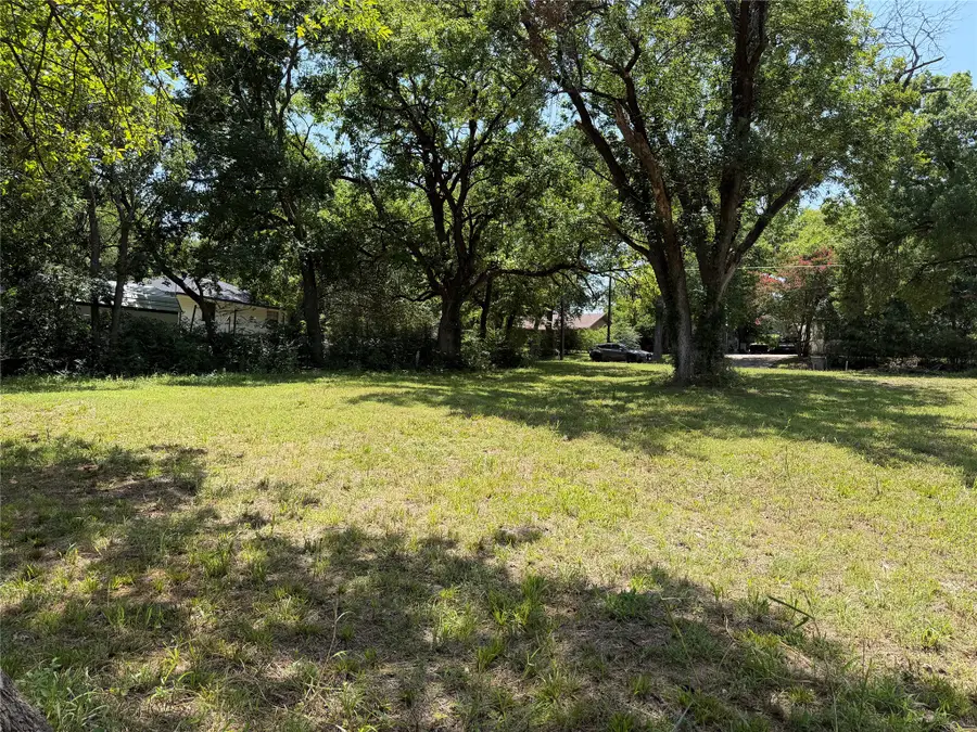 901 S Bryant Avenue, Sherman, TX 75092 - #3
