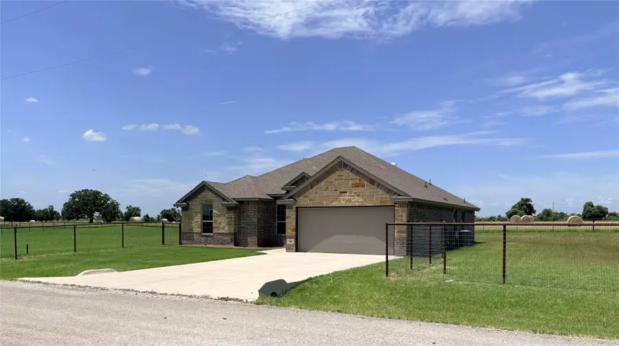 109 Cool Meadows Court, Millsap, TX 76066 - #2
