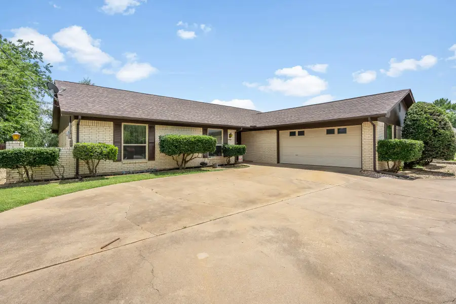5707 Choctaw Drive, Granbury, TX 76049 - #2
