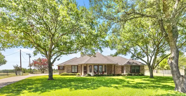 740 Squire Place, Red Oak, TX 75154