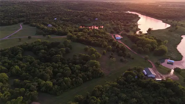 310 Thorn Ridge Drive, Kerens, TX 75144