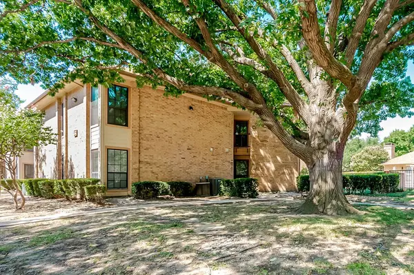 16301 Ledgemont Lane #101, Addison, TX 75001