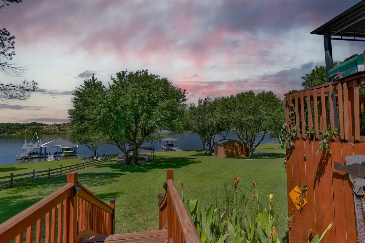 41 Thompson Road, Gainesville, TX 76240 - #1