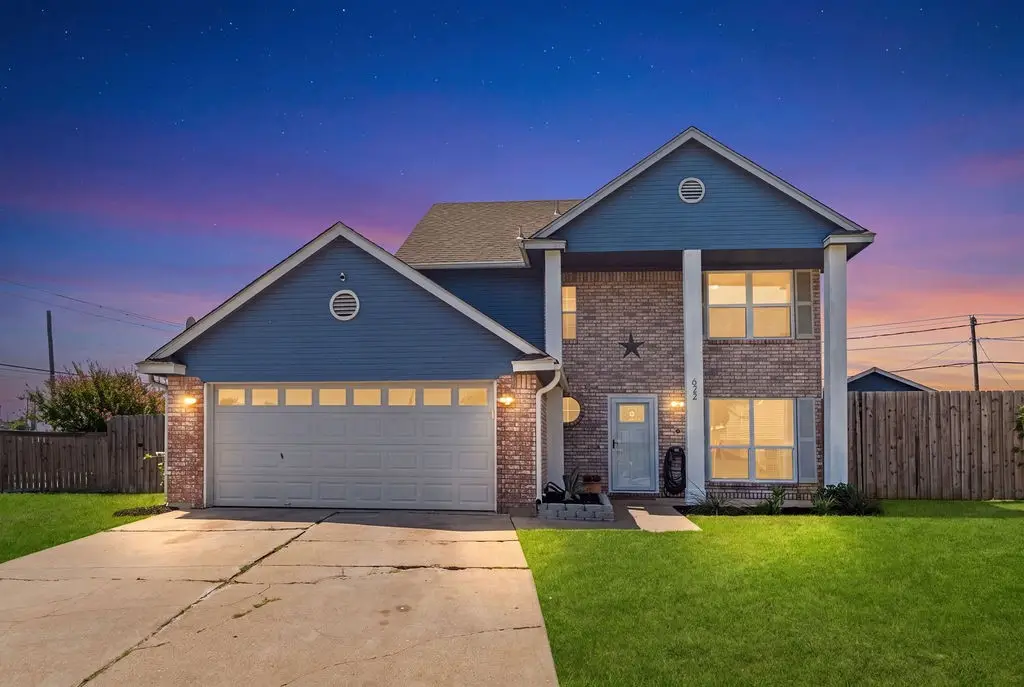 622 Mission Hills Drive, Arlington, TX 76018 - #1