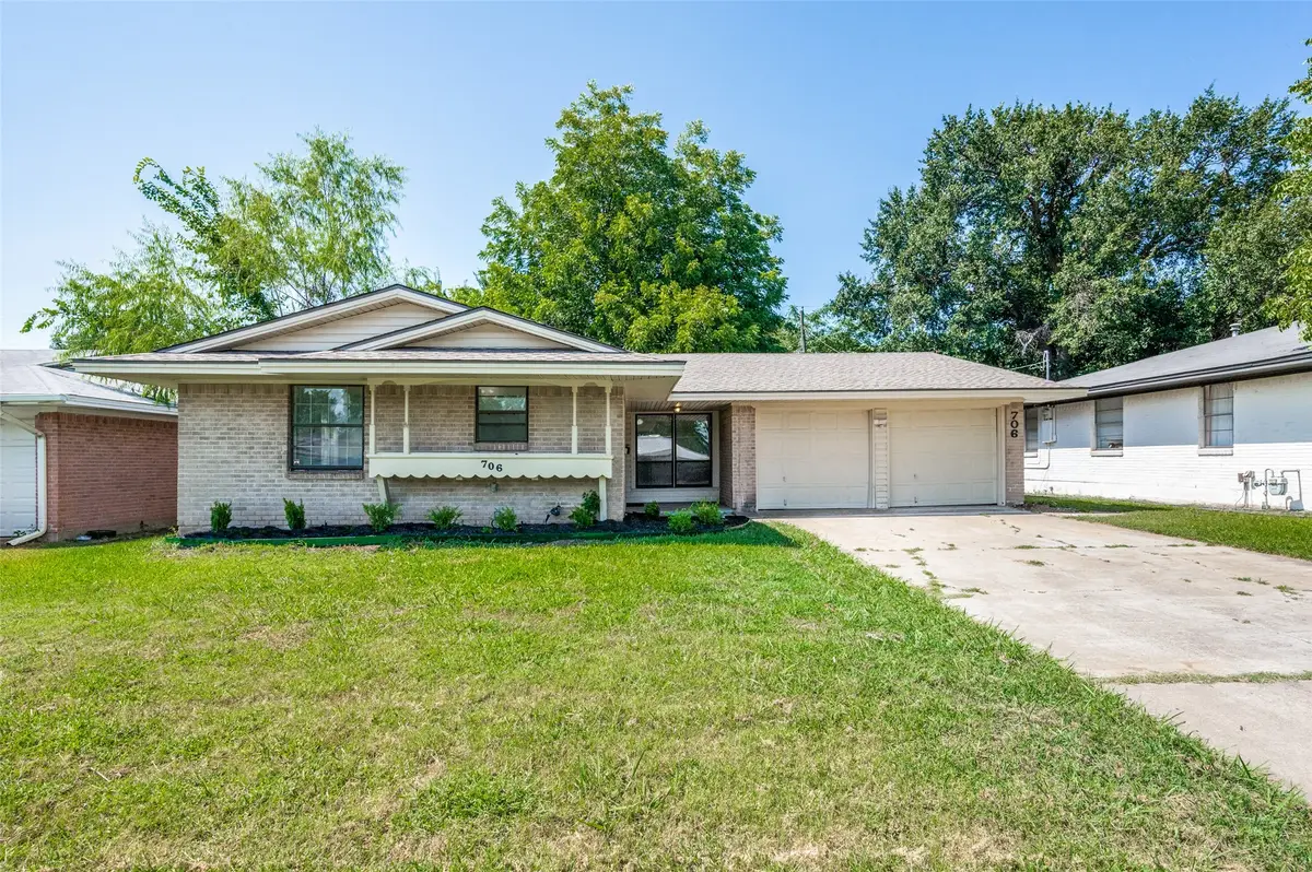706 Goodyear Street, Irving, TX 75062 - #1
