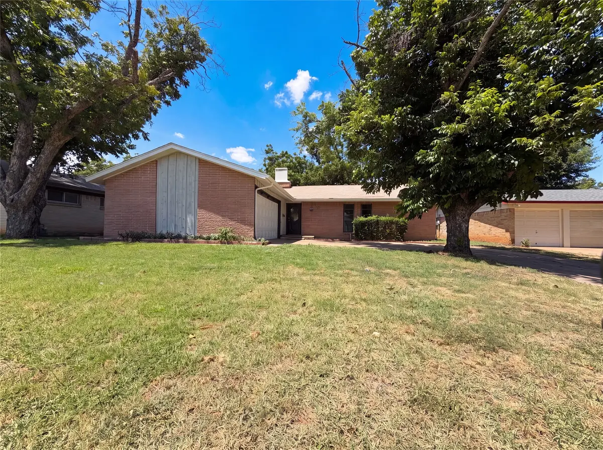 2111 Royal Oaks Drive, Irving, TX 75060 - #1