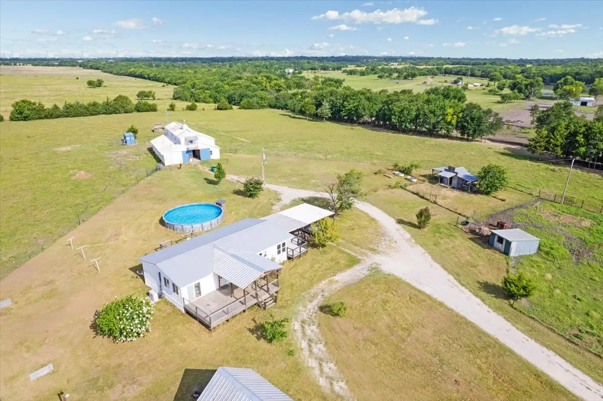 1154 Outlaw Trail, Wolfe City, TX 75496 - #1