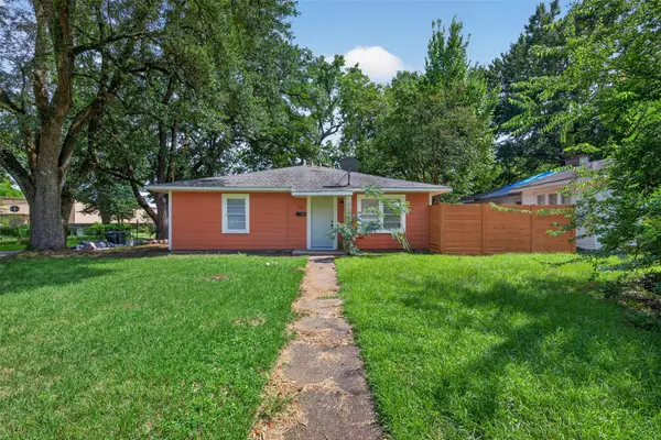 1401 Glen Oak Place, Shreveport, LA 71103