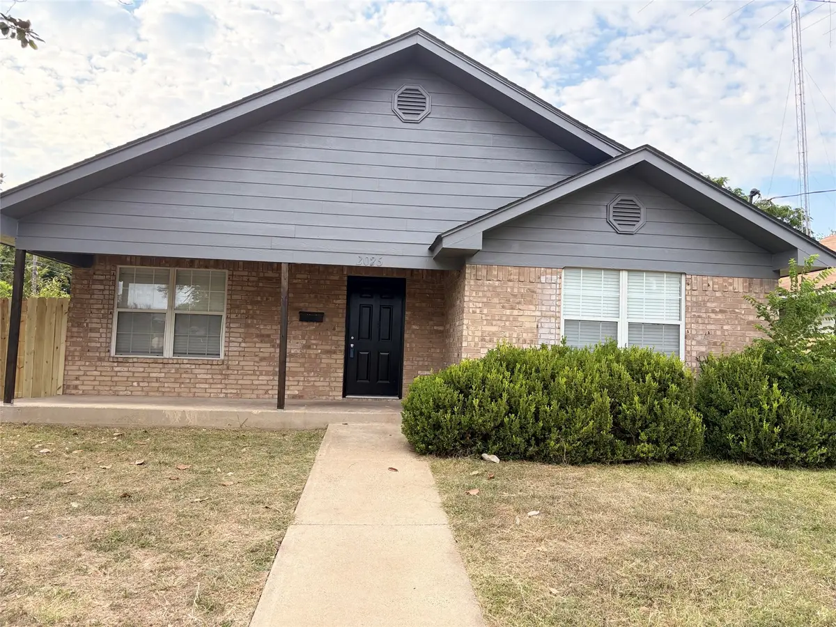 2025 Lyle Avenue, Waco, TX 76708 - #1