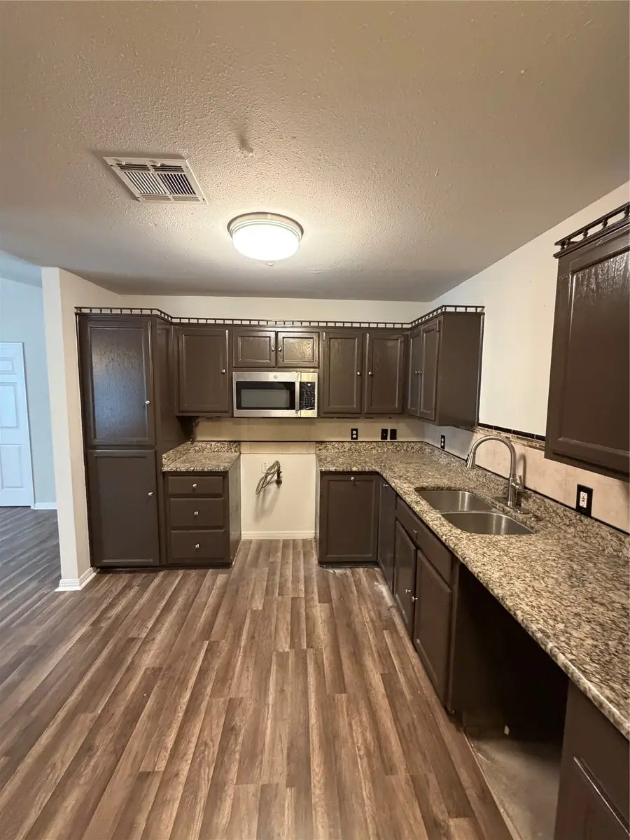 2025 Lyle Avenue, Waco, TX 76708 - #3