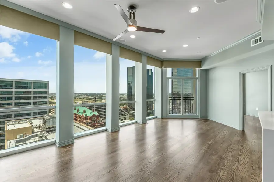 500 Throckmorton Street #2004, Fort Worth, TX 76102 - #3