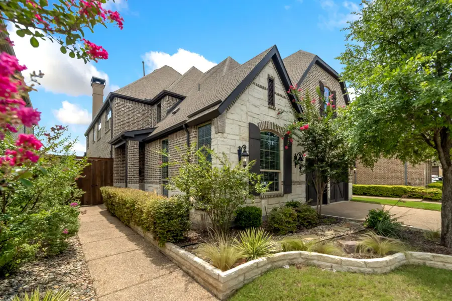913 Royal Minister Boulevard, Lewisville, TX 75056 - #2