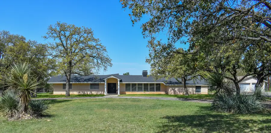 1124 W 6th, Brady, TX 76825 - #2