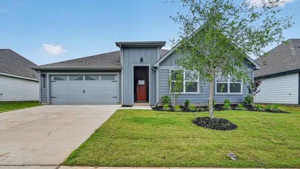 243 Sandstone Circle, Granbury, TX 76048