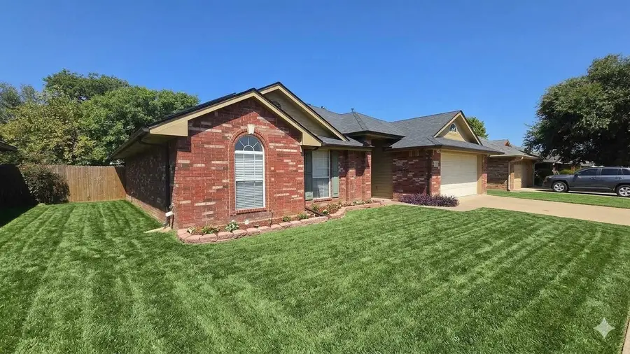 211 Vista Ridge Drive, Venus, TX 76084 - #2