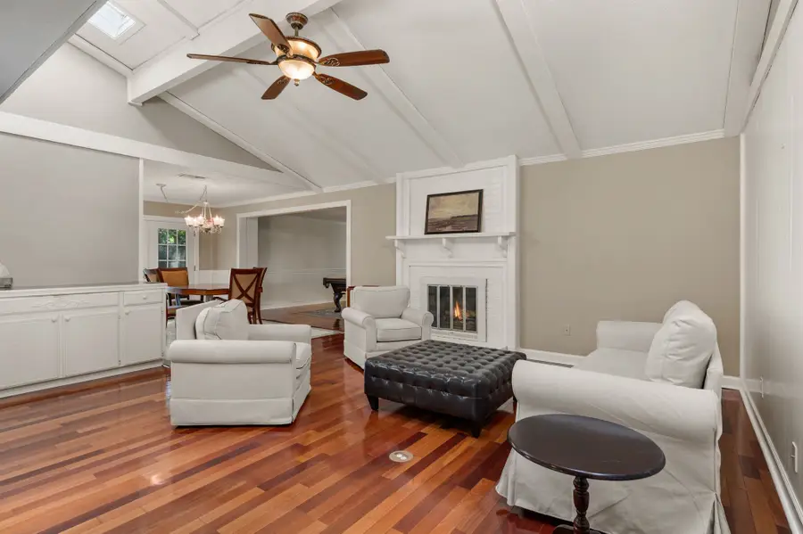 1200 Douglas Street, Euless, TX 76039 - #2