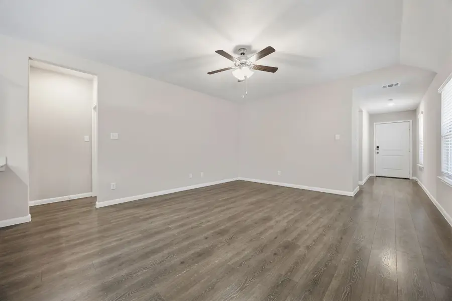 3921 Oak Creek Circle, Denison, TX 75020 - #2