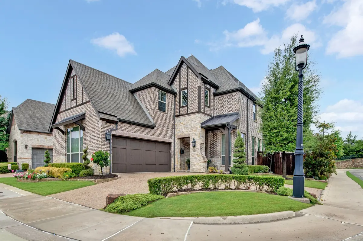 904 Royal Minister Boulevard, Lewisville, TX 75056 - #1
