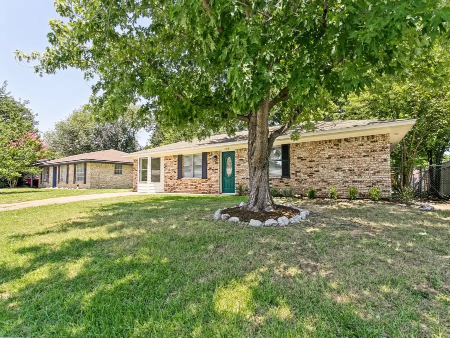 103 Southmanor Court, Sanger, TX 76266 - #2