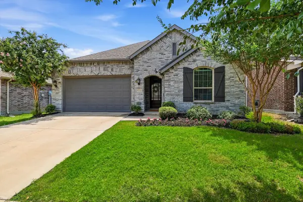 1916 Outpost Creek Lane, Aubrey, TX 76227