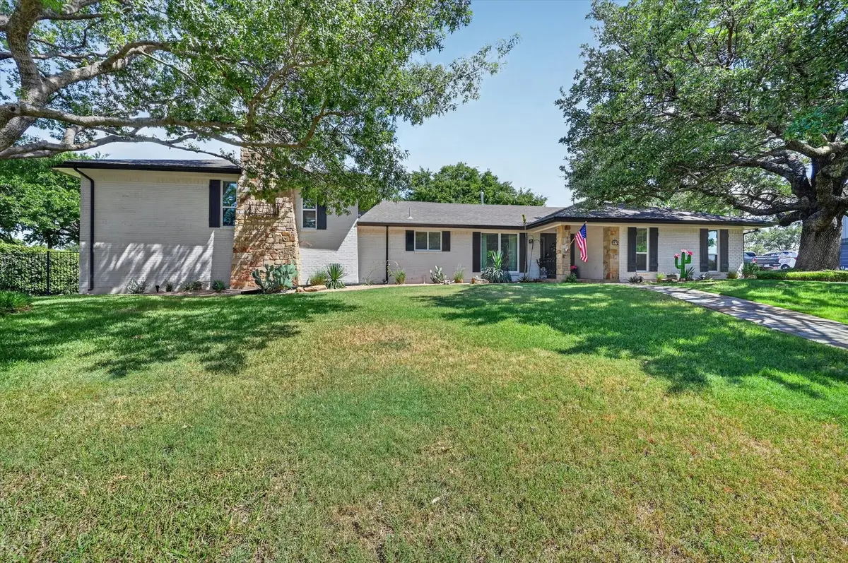 47 Bounty Road E, Benbrook, TX 76132 - #1