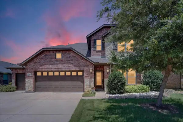 707 Southwind Drive, Arlington, TX 76002